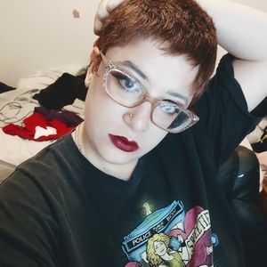 Meet your Posher, Monica